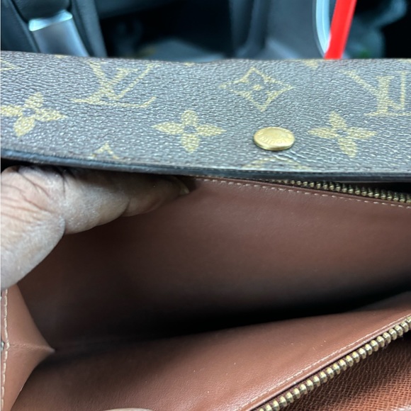 Authentic Lv wallet long - Picture 10 of 16
